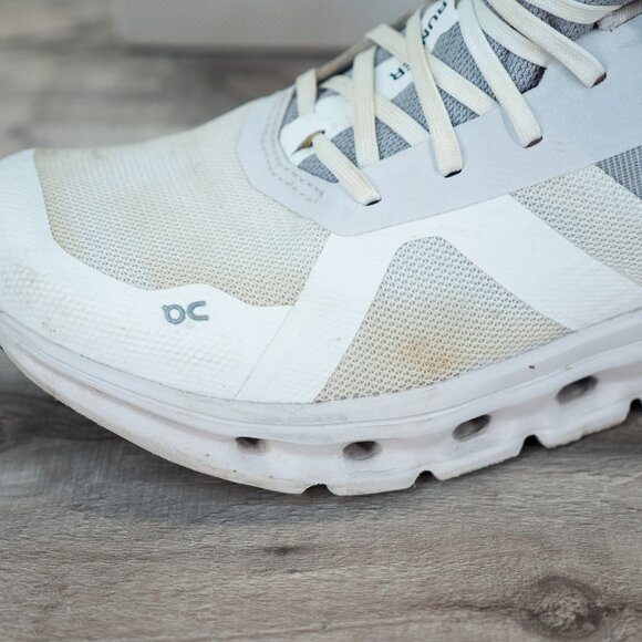 On Cloud Runner Womens running shoe - Picture 8 of 10